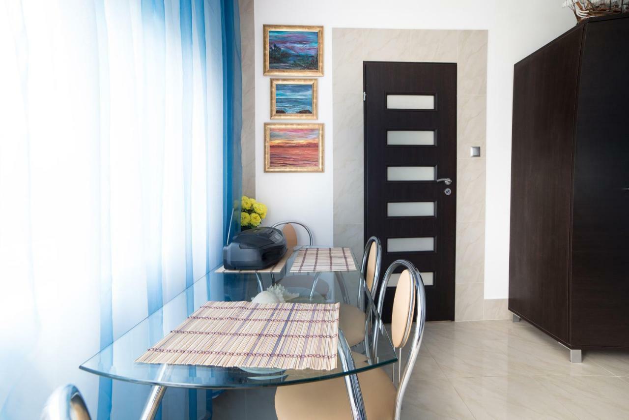 Arena Apartinfo Apartamenty กดัญสก์ ภายนอก รูปภาพ